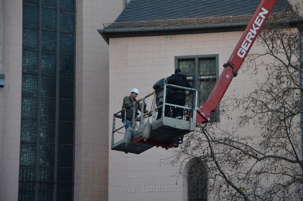 Bergung Sonnengruss Kirche Koeln Bahnhofsvorplatz P023.JPG